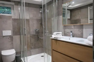 Salle de bains dans l'établissement Versant de vigne