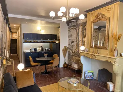 Salon ou bar de l'établissement Les Fresques de Camille