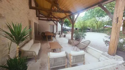Coin salon dans l'établissement Domaine Saint Loup - Chambres d'hôtes