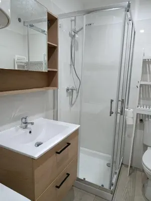 Salle de bains dans l'établissement Studio duplex au coeur de Dijon