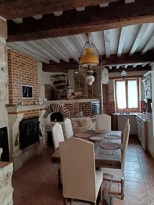 Cuisine ou kitchenette dans l'établissement Maison au bord de l'eau