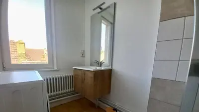 Salle de bains dans l'établissement Le sillage de Balthus