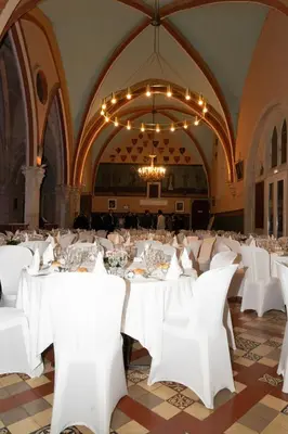 Restaurant ou autre lieu de restauration dans l'établissement Prieuré de Bonvaux