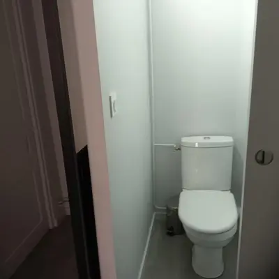 Salle de bains dans l'établissement Maison de village au calme 4 chambres