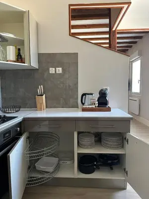 Cuisine ou kitchenette dans l'établissement Duplex hyper centre Saint-Vit!