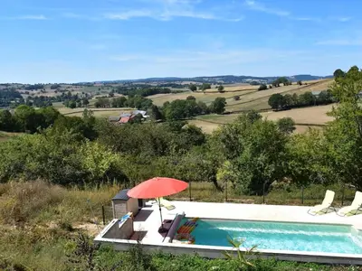 Piscine de l'établissement Résidence Poulain ou située à proximité