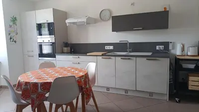 Cuisine ou kitchenette dans l'établissement Home 18