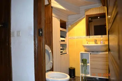 Salle de bains dans l'établissement Gîte Le Cabanac