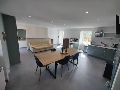 Cuisine ou kitchenette dans l'établissement Maison au cœur des vignes 11 per