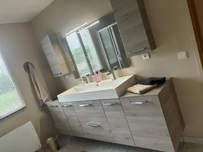 Salle de bains dans l'établissement Le Morvan Cocon