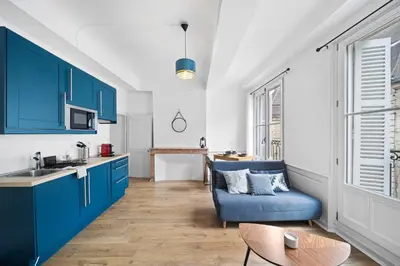 Cuisine ou kitchenette dans l'établissement Confort & Calme - Appartement Centre Historique - Tout équipé