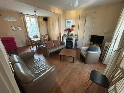 Télévision ou salle de divertissement dans l'établissement Villa Sainte-Odile