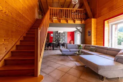 Coin salon dans l'établissement Domaine Chez Feldus