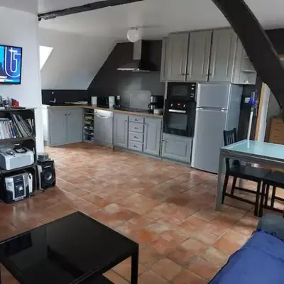 Logement centre Quarré les Tombes