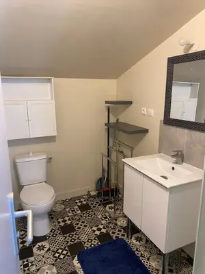 Salle de bains dans l'établissement Joli t2 au calme