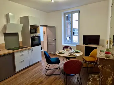 Cuisine ou kitchenette dans l'établissement L'aparté Dijonnaise Hypercentre Dijon Darcy