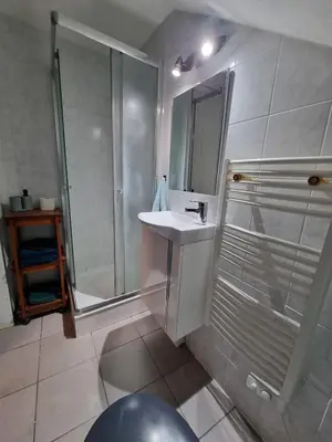Salle de bains dans l'établissement Quincey Village House