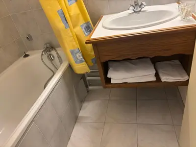 Salle de bains dans l'établissement hotel Loriot