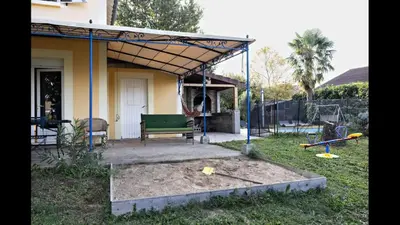 Jardin de l'établissement Maison familiale- 12 couchages - 6 chambres, piscine, très grand jardin