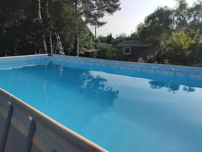 Piscine de l'établissement Maison pétanque piscine 2 à 6 personnes ou située à proximité