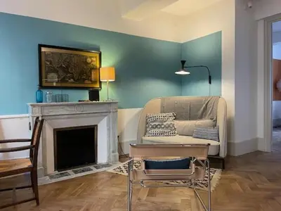 Coin salon dans l'établissement Maison Thaïs, deux pièces de charme