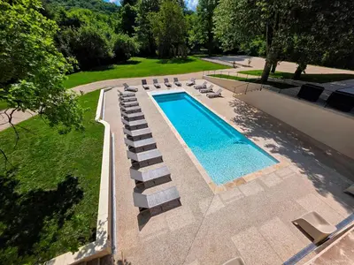 Piscine de l'établissement La piscine by Vindihouses ou située à proximité