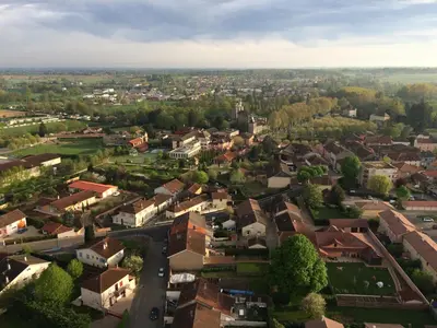Vue panoramique sur l'établissement Hôtel du Bois Blanc Domaine d'Epeyssoles Georges Blanc