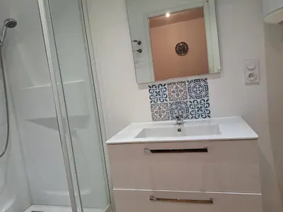 Salle de bains dans l'établissement Lons centre studio 16 commerce