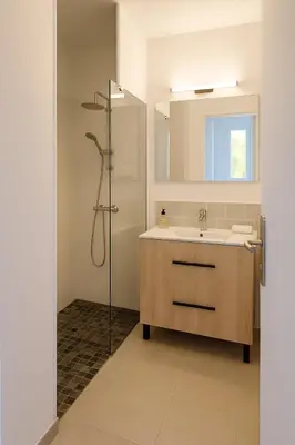 Salle de bains dans l'établissement Maison les berges du lac