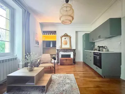 Cuisine ou kitchenette dans l'établissement Appartement au Grain d' Moutarde