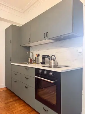 Cuisine ou kitchenette dans l'établissement Appartement au Grain d' Moutarde
