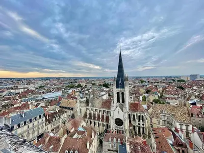 Vue générale sur Dijon ou vue de la ville depuis l'appartement