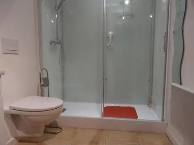 Salle de bains dans l'établissement Gîte l'Orée du Château Beaune-Vignoles 3 étoiles