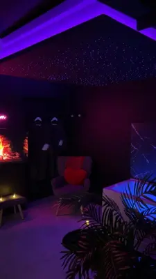 Coin salon dans l'établissement Luxueux appartement avec jacuzzi dans le centre de Macon ,snacking et cadeau
