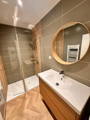 Salle de bains dans l'établissement Le nid du parc