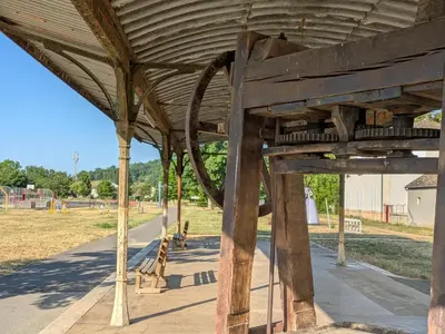 Plan de l'établissement La Lampisterie - Atelier ferroviaire aménagé en bordure de la Voie Verte