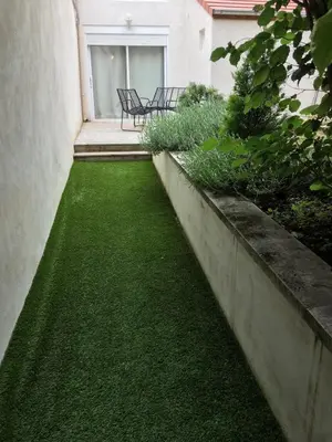 Jardin de l'établissement Au Jardin secret, hyper centre, terrasse