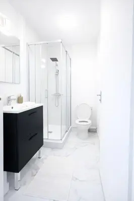 Salle de bains dans l'établissement PROCHE CENTRE, Parking Gratuit
