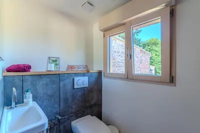 Salle de bains dans l'établissement Secret Chalet - Climatisé avec 2200 m² de terrain