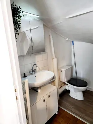 Salle de bains dans l'établissement Charmant studio proche de la place Wilson