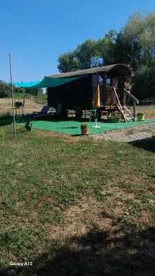 Plan de l'établissement La roulotte au bord de l'étang