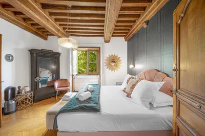 Un ou plusieurs lits dans un hébergement de l'établissement Villa Corpeau Montrachet