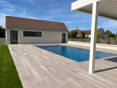 Piscine de l'établissement Les Hôtes des Maillets ou située à proximité