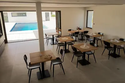 Restaurant ou autre lieu de restauration dans l'établissement Les Hôtes des Maillets