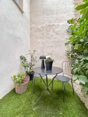 Jardin de l'établissement Appartement T2 Charmant en Centre-ville de Dijon