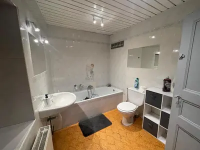 Salle de bains dans l'établissement Chez Mémé