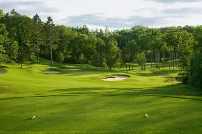 Golf sur le terrain de l'appartement ou à proximité