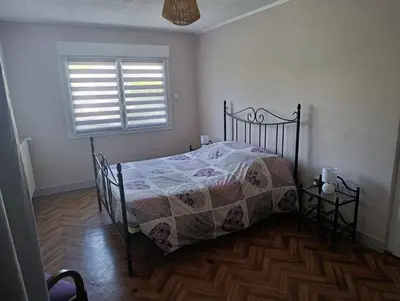 Un ou plusieurs lits dans un hébergement de l'établissement Maison rénovée
