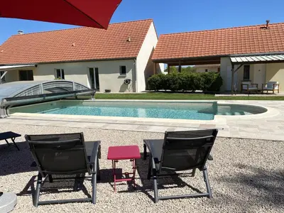 Piscine de l'établissement Maison Theraholis ou située à proximité