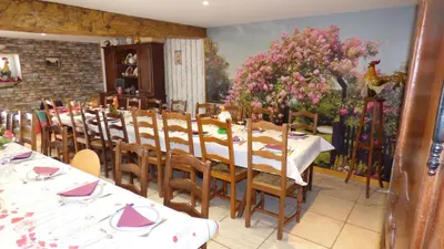 Restaurant ou autre lieu de restauration dans l'établissement les pivoines